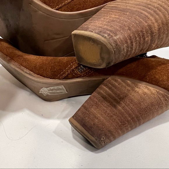 Dolce Vita Suede Mule Slip-On Heeled Booties - Picture 9 of 9